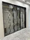 Механик үйлдэлтэй шилэн хаалга.webp
